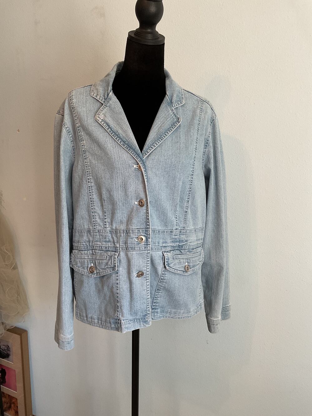 Vtg Erika & Co Denim Blazer Jacket Pockets Light Wash Jean Coat size 8